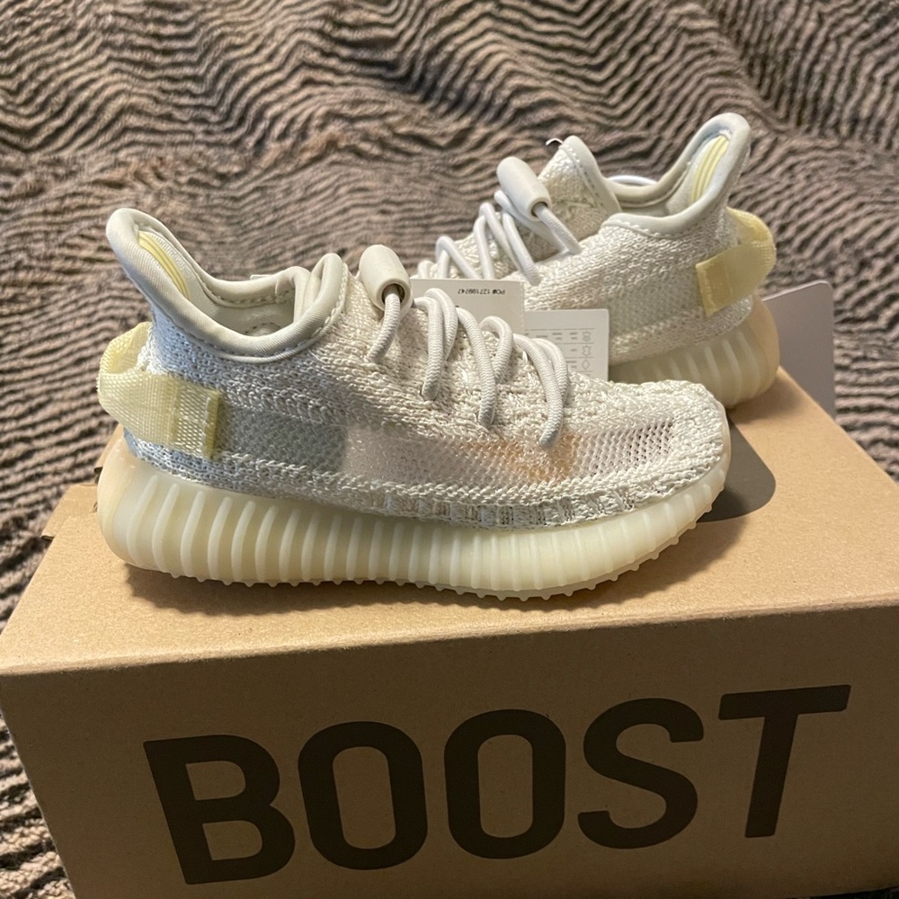 Yeezy boost 350 light (infant) 5.5k